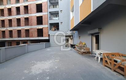 GAZİEMİR MEYDAN'DA KİRALIK DÜKKAN.