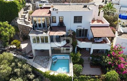 Bodrum Umurçada Eşsiz Manzaralı Satılık Villa