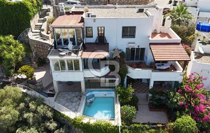 Bodrum Umurçada Eşsiz Manzaralı Satılık Villa