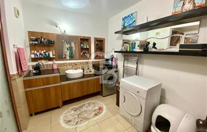 Bornova Erzenede Merkezi Konumlu Ara Kat Geniş 2+1  Daire 