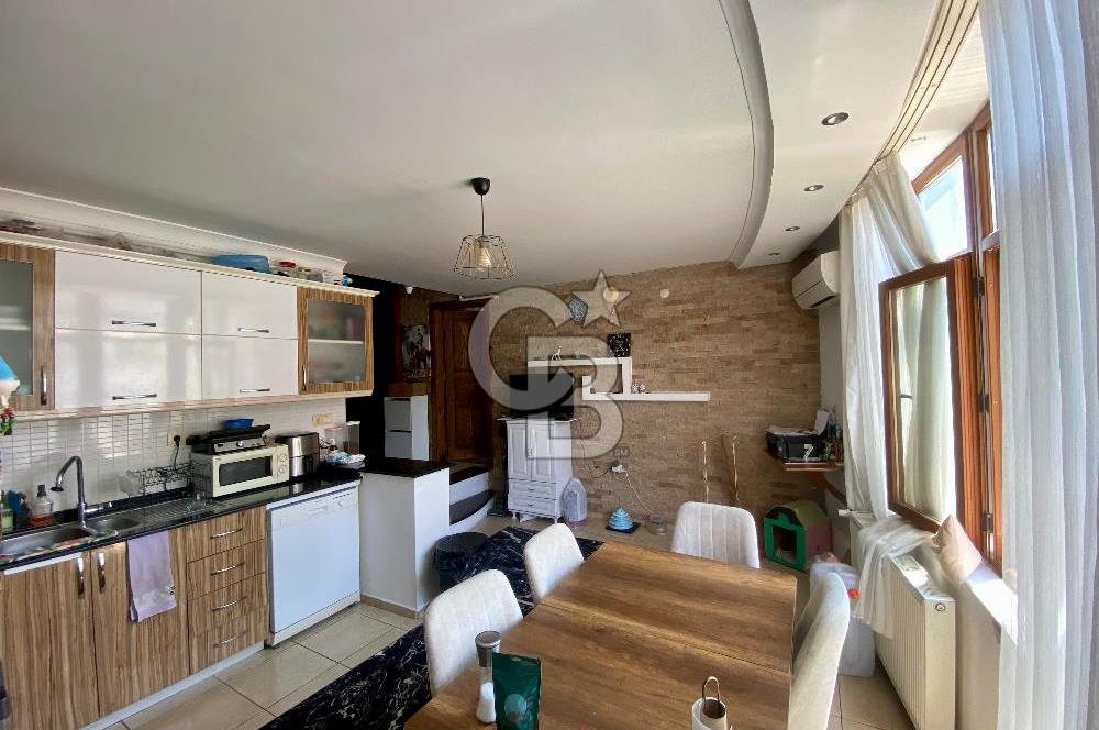 Bornova Erzenede Merkezi Konumlu Ara Kat Geniş 2+1  Daire 