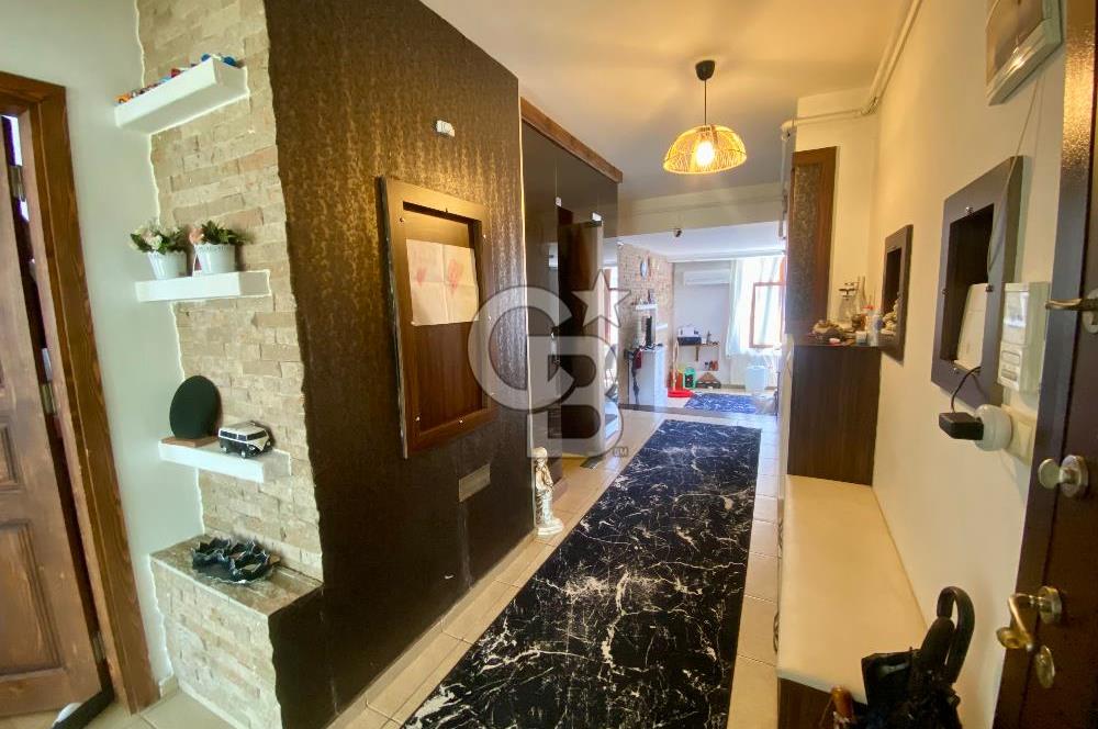 Bornova Erzenede Merkezi Konumlu Ara Kat Geniş 2+1  Daire 
