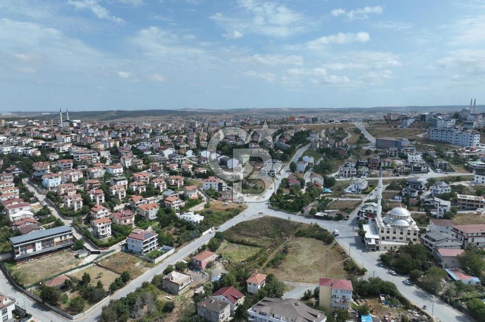 TAŞOLUKTA SATILIK VİLLA İMARLI 1046 METRE ARSA
