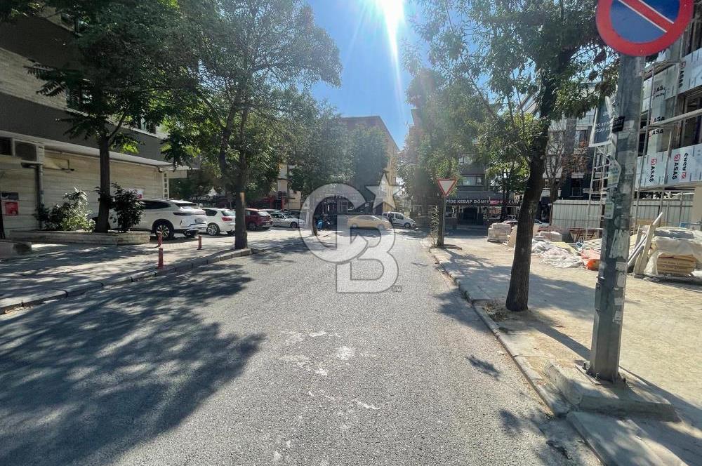 Bahçelievler 6. Cadde de Müthiş Konumda Satılık Dükkan