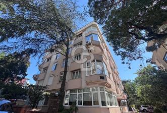 Acıbadem 'de Geniş Teraslı 4+1 Dubleks Boş Satılık Daire