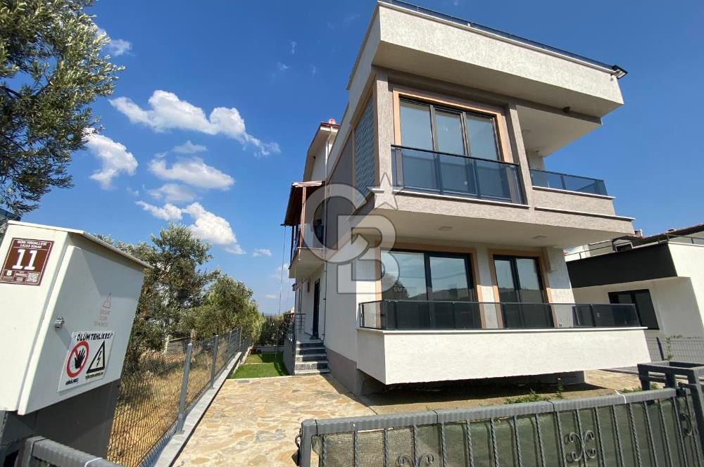 GÜRE' DE DAĞ DENİZ MANZARALI 3+1 SATILIK VİLLA
