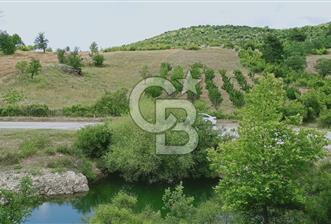 Kazdağları’nın Eteklerinde Elma Ağaçlı Yatırımlık Tarla