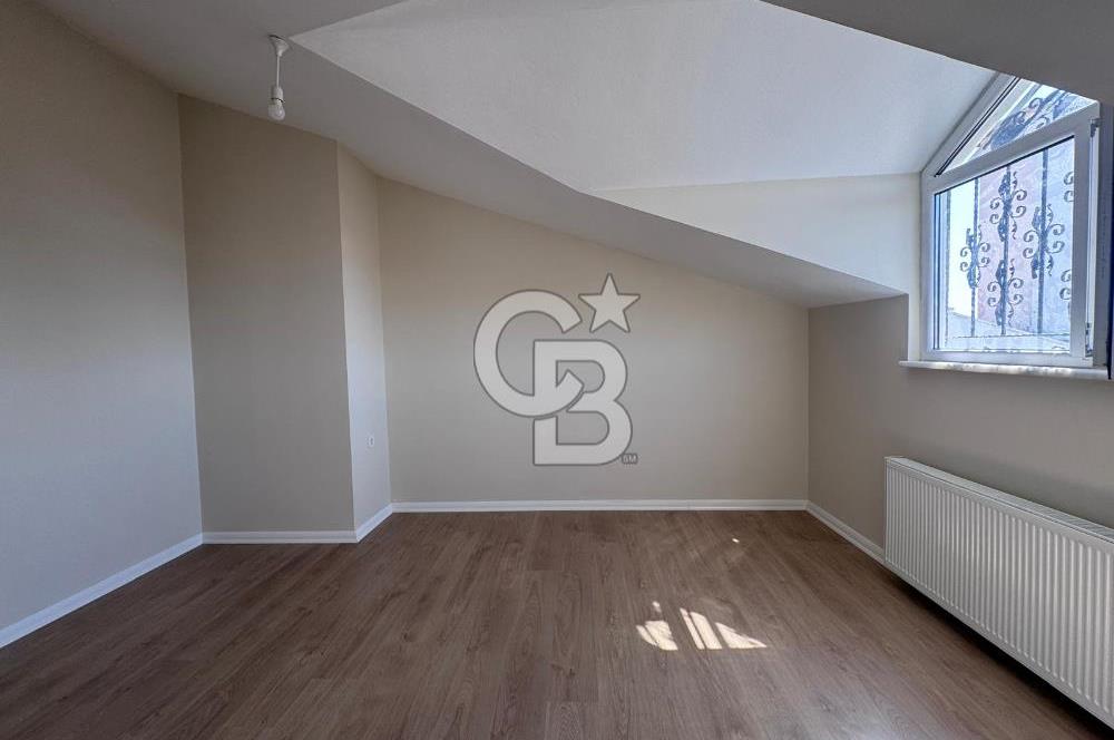 Acıbadem 'de Geniş Teraslı 4+1 Dubleks Boş Satılık Daire