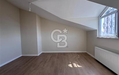 Acıbadem 'de Geniş Teraslı 4+1 Dubleks Boş Satılık Daire