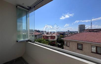 Acıbadem 'de Geniş Teraslı 4+1 Dubleks Boş Satılık Daire