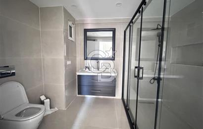 Acıbadem 'de Geniş Teraslı 4+1 Dubleks Boş Satılık Daire