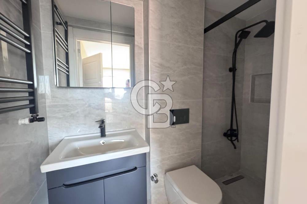 Acıbadem 'de Geniş Teraslı 4+1 Dubleks Boş Satılık Daire