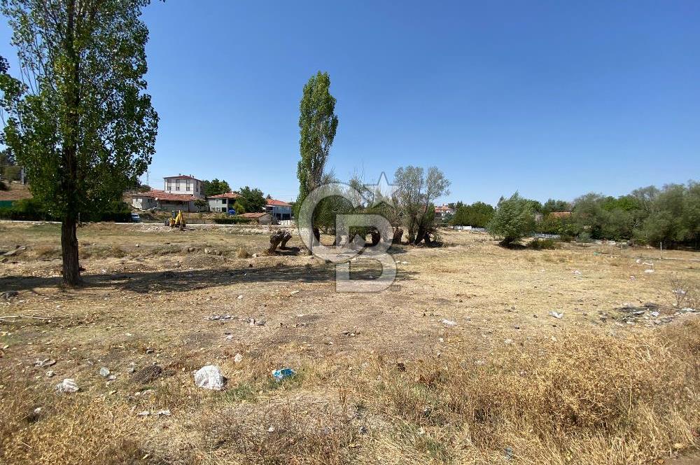 CB YELİZ AKSOY'DAN GÖLBAŞI HACIMURATLI KÖY İÇİNDE SATILIK ARSA