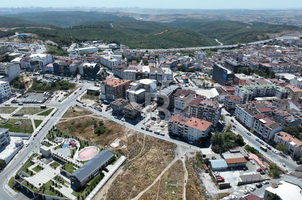 ARNAVUTKÖY'DE MERKEZDE SATILIK ARSA