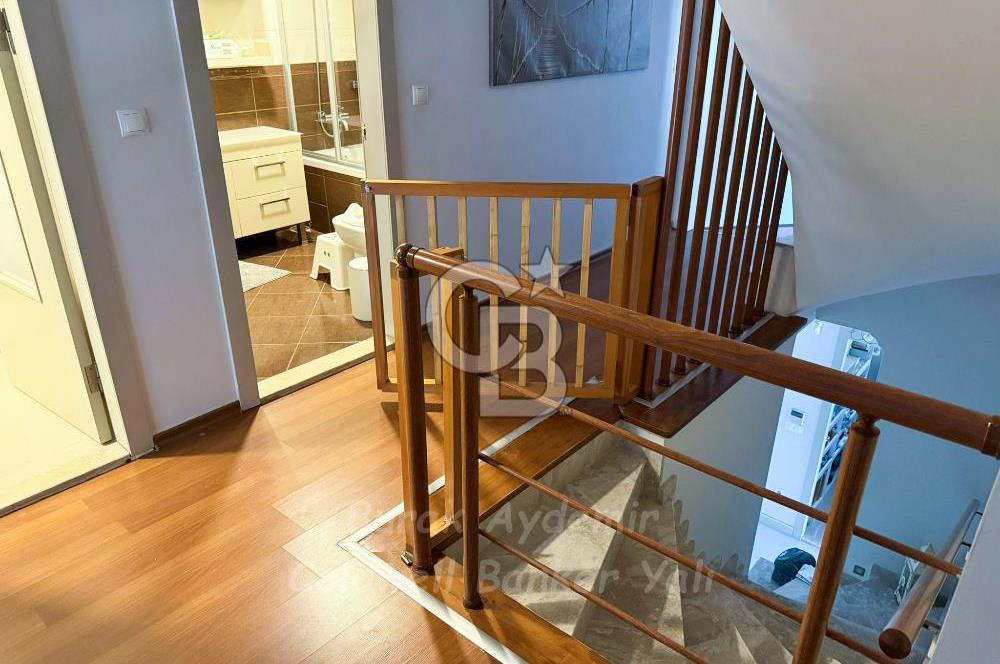 Güzelbahçe Kahramandere Mah. Mimarka Uğur Sitesi Havuzlu Satılık Villa