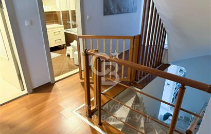 Güzelbahçe Kahramandere Mah. Mimarka Uğur Sitesi Havuzlu Satılık Villa