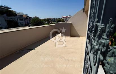 Güzelbahçe Kahramandere Mah. Mimarka Uğur Sitesi Havuzlu Satılık Villa