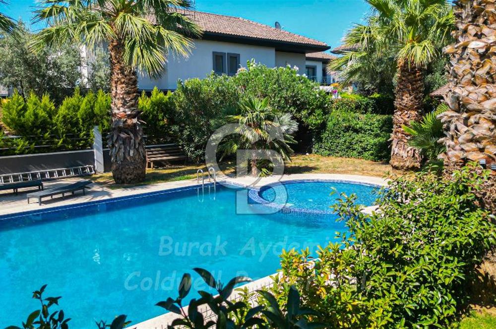 Güzelbahçe Kahramandere Mah. Mimarka Uğur Sitesi Havuzlu Satılık Villa