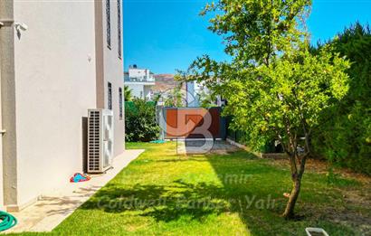 Güzelbahçe Kahramandere Mah. Mimarka Uğur Sitesi Havuzlu Satılık Villa