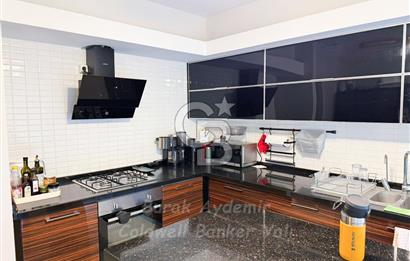 Güzelbahçe Kahramandere Mah. Mimarka Uğur Sitesi Havuzlu Satılık Villa
