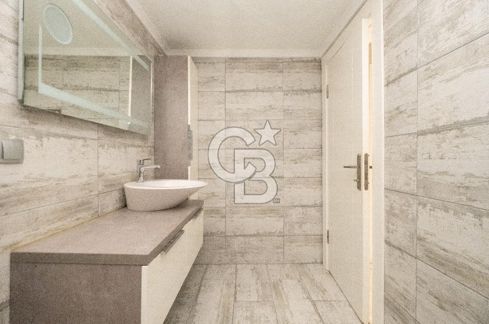 SANCAKTEPE SARIEVLER SİTESİNDE, 152 M² NET BAHÇE KATI