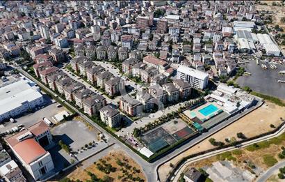 SANCAKTEPE SARIEVLER SİTESİNDE, 152 M² NET BAHÇE KATI