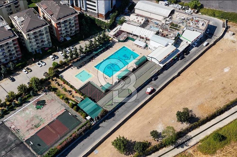 SANCAKTEPE SARIEVLER SİTESİNDE, 152 M² NET BAHÇE KATI