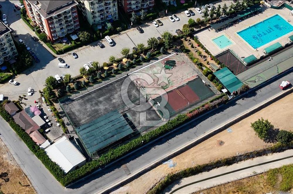 SANCAKTEPE SARIEVLER SİTESİNDE, 152 M² NET BAHÇE KATI