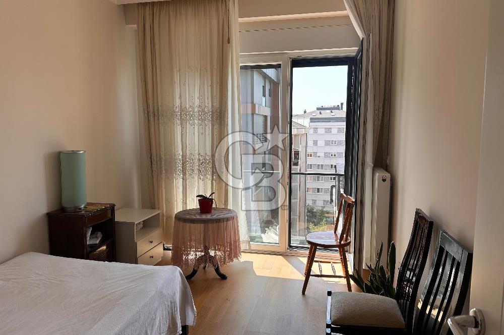 Kazım Özalp’te Deniz Manzaralı 3+1 Katta Tek Satılık Daire