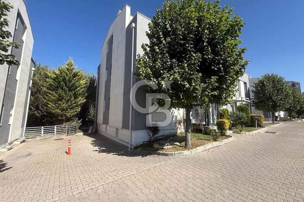 BEYTEPE ANKA NATURA KONUTLARI GİRŞTE 5+1 SATILIK VİLLA