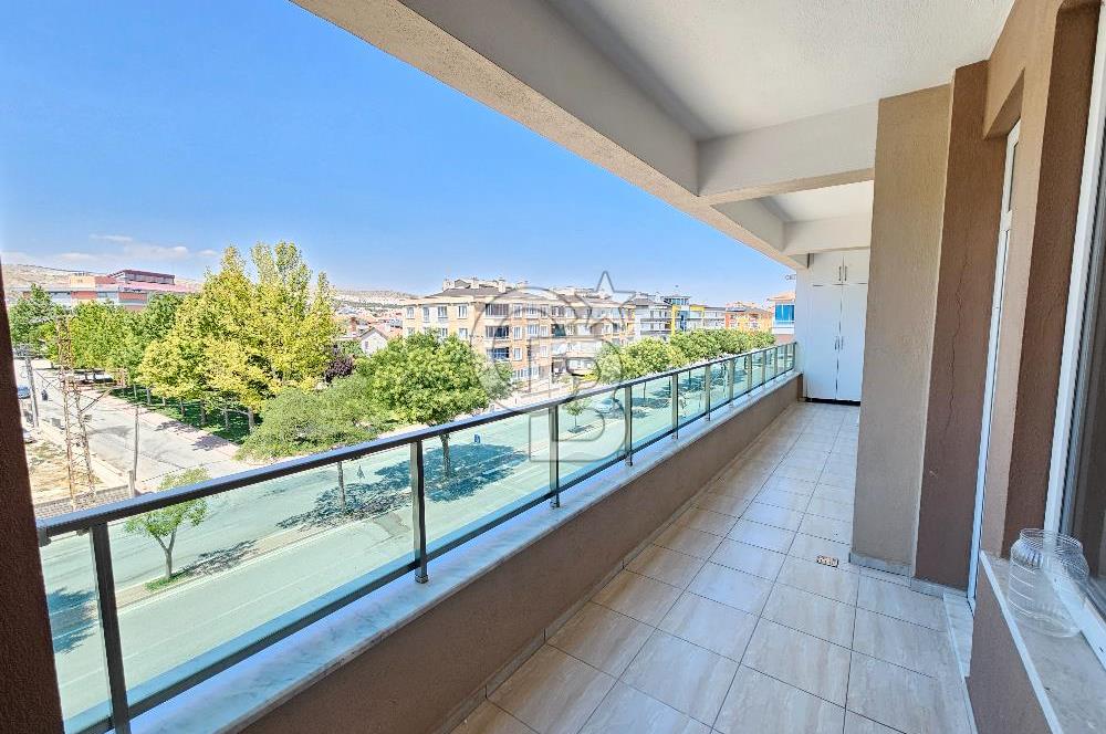 CB Dinamik' ten Hanaybaşı’nda Ana Cadde Cepheli Geniş Balkonlu 3+1 Daire