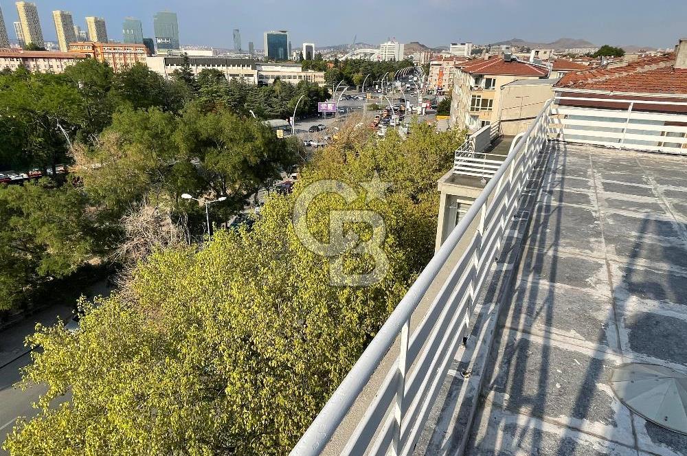 Beşevler de Eşsiz Konum ve Manzarada Lüks Yapılı Asansörlü Daire