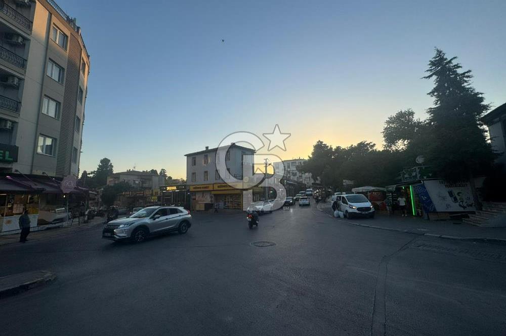 Buca Hasanağa Bölgesinde Müstakil Devren Kiralık Kafe 280 m2