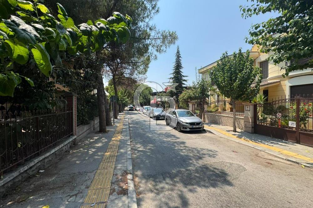 Buca Öğretmenevleri Bölgesinde 500 M² Devren Kiralık Kafe