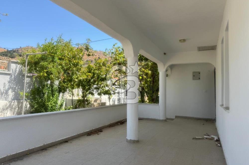 GÖKÇEADA ŞİRİNKÖY 3+1 İÇİ YENİLENMİŞ GENİŞ BAHÇELİ MÜSTAKİL EV