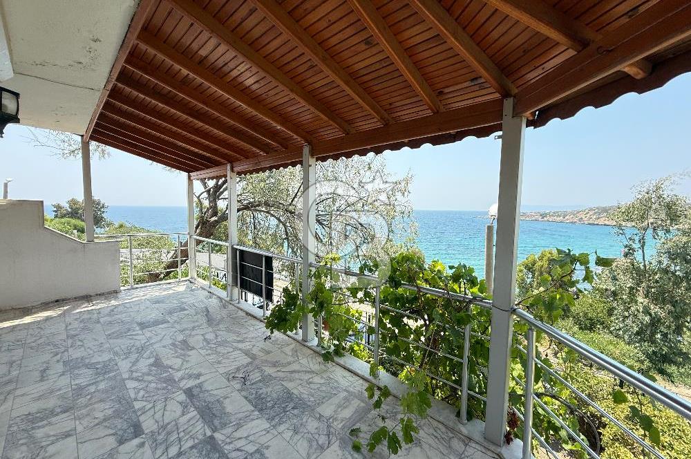 Seferihisar Site İçerisinde Özel Plajlı Müstakil Villa