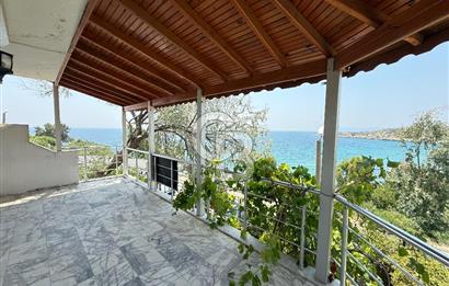 Seferihisar Site İçerisinde Özel Plajlı Müstakil Villa