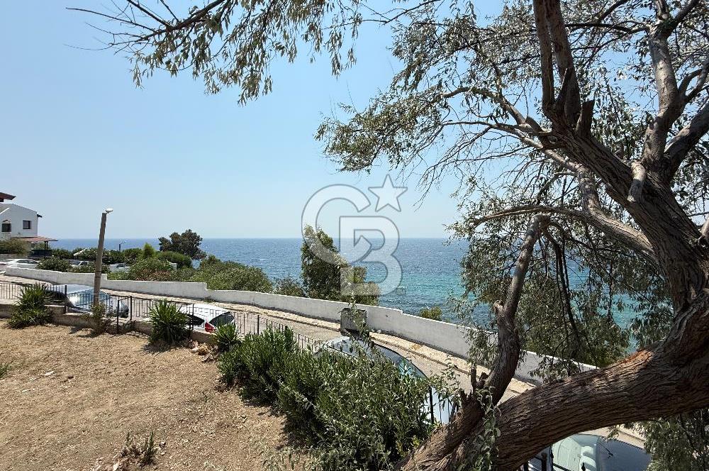 Seferihisar Site İçerisinde Özel Plajlı Müstakil Villa