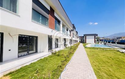 Bornova'da Güvenlikli Havuzlu Site İçinde Satılık 1+1 Daire