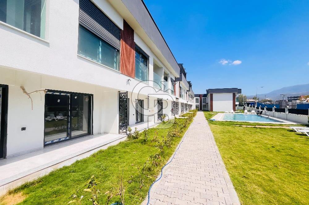 Bornova'da Güvenlikli Havuzlu Site İçinde Satılık 1+1 Daire