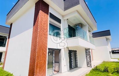 Bornova'da Güvenlikli Havuzlu Site İçinde Satılık 1+1 Daire