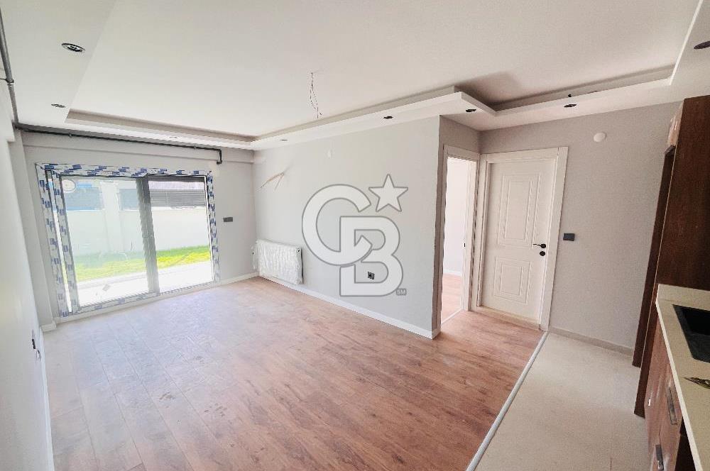 Bornova'da Güvenlikli Havuzlu Site İçinde Satılık 1+1 Daire