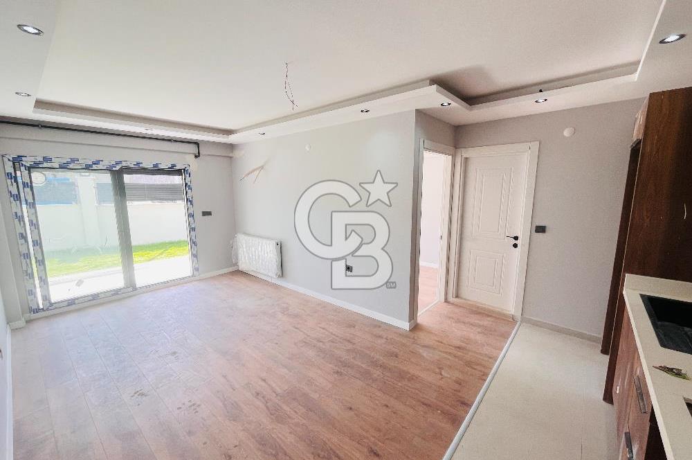 Bornova'da Güvenlikli Havuzlu Site İçinde Satılık 1+1 Daire