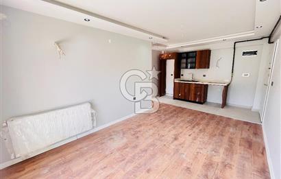 Bornova'da Güvenlikli Havuzlu Site İçinde Satılık 1+1 Daire