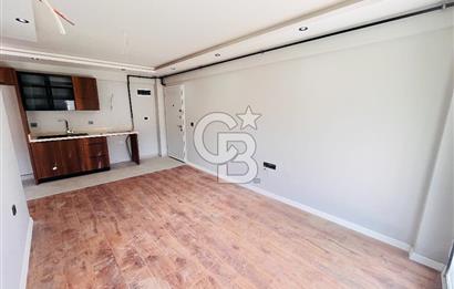 Bornova'da Güvenlikli Havuzlu Site İçinde Satılık 1+1 Daire