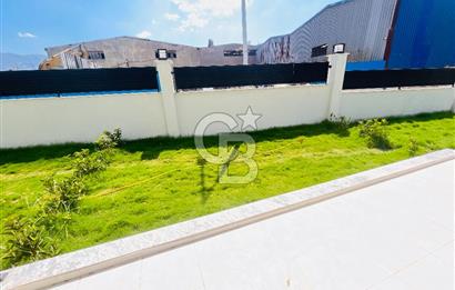 Bornova'da Güvenlikli Havuzlu Site İçinde Satılık 1+1 Daire