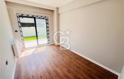 Bornova'da Güvenlikli Havuzlu Site İçinde Satılık 1+1 Daire