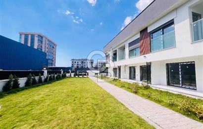 Bornova'da Güvenlikli Havuzlu Site İçinde Satılık 1+1 Daire