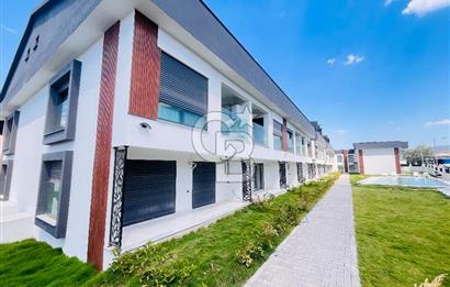 Bornova'da Güvenlikli Havuzlu Site İçinde Satılık 1+1 Daire