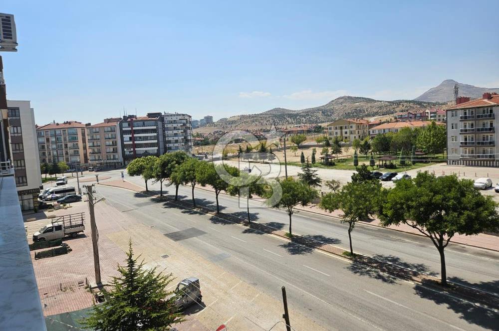 CB Dinamik' ten Hanaybaşı’nda Ana Cadde Cepheli Geniş Balkonlu 3+1 Daire